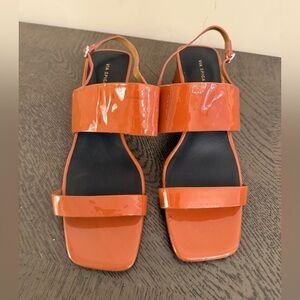 VIA SPIGA Women's Forte Block Heel Sandal size 9.5, is a salmon color